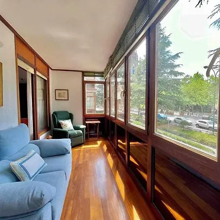 Amatxo Maitia Amplio Piso En Zona Residencial Apartment *