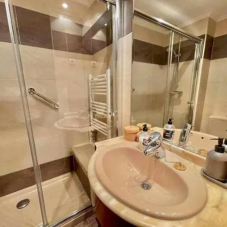 Amatxo Maitia Amplio Piso En Zona Residencial Apartment