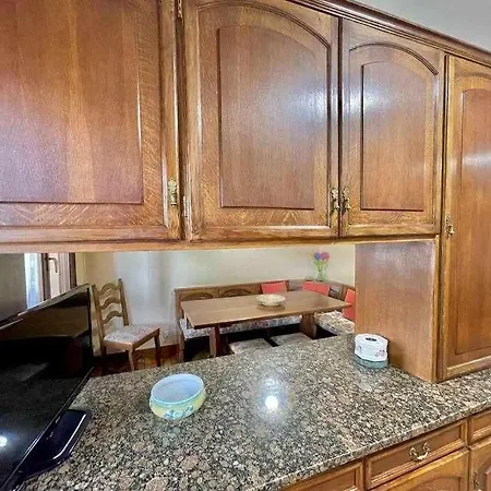 Amatxo Maitia - Amplio Piso, De Pelicula